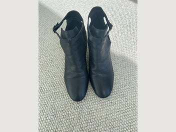 Image 1 of 4