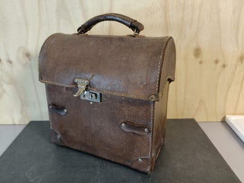 Image 1 of 7