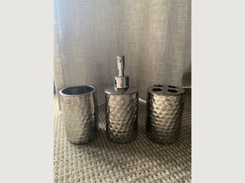 Image 1 of 5