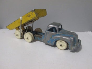 Image 1 of 8