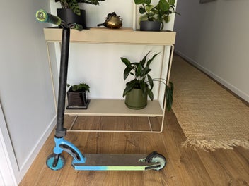 Image 1 of 6