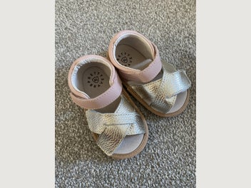 Image 1 of 7