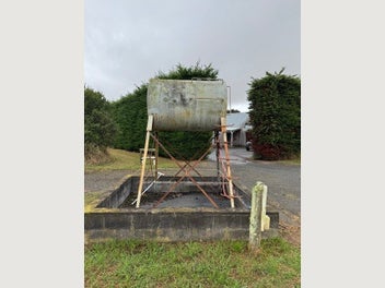 Image 1 of 8