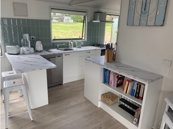 Image 1 of 18