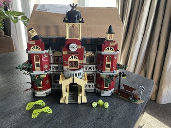 Image 1 of 5
