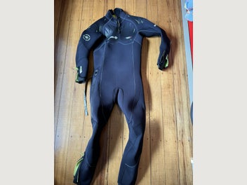 Image 1 of 8