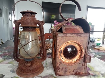 Image 1 of 6