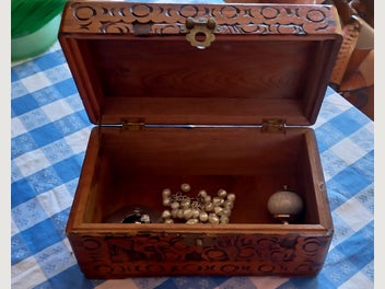 Image 1 of 5