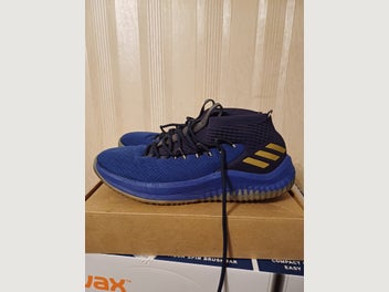 Image 1 of 7