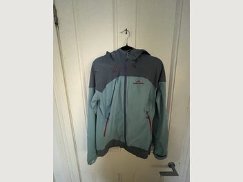 Image 1 of 7