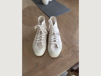 Image 1 of 5