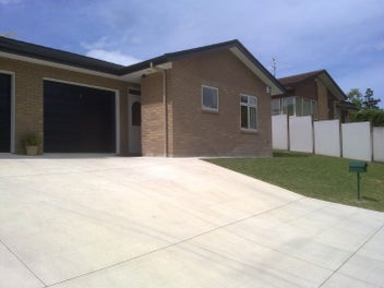 Image 1 of 7