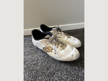 Image 1 of 4