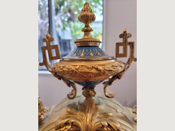 Image 1 of 7