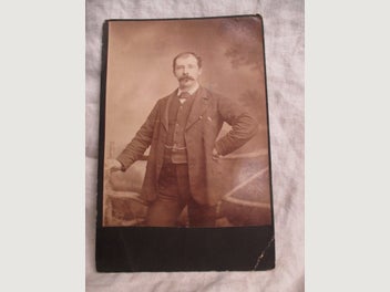 Image 1 of 1