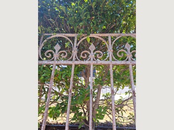 Image 1 of 6