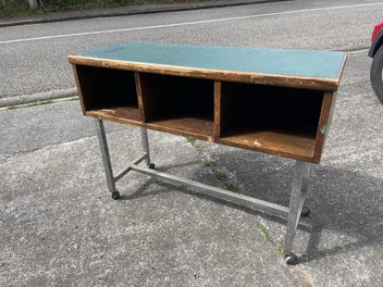 Image 1 of 5