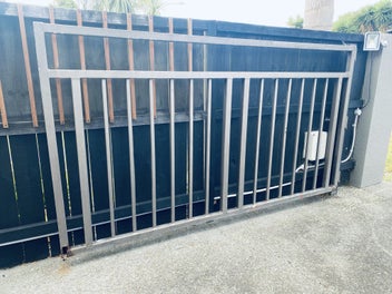 Image 1 of 3