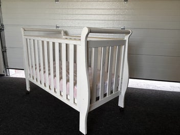 Image 1 of 7