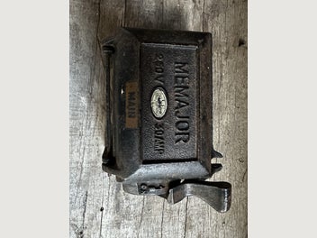 Image 1 of 4