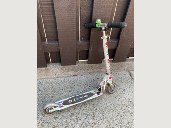 Image 1 of 8