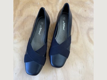 Image 1 of 5