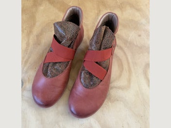 Image 1 of 5