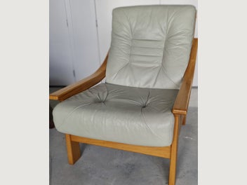 Image 1 of 7