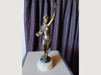 Image 1 of 5
