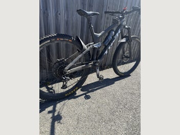 Image 1 of 18