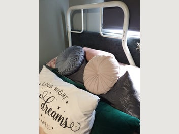 Image 1 of 7
