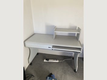Image 1 of 4
