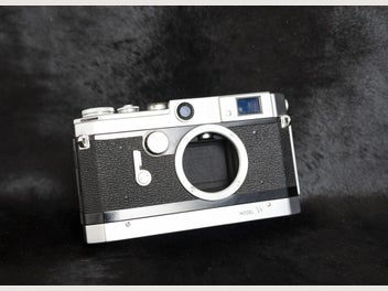 Image 1 of 18