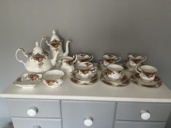 Image 1 of 3