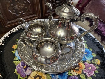 Image 1 of 4