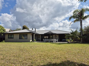 Image 1 of 33