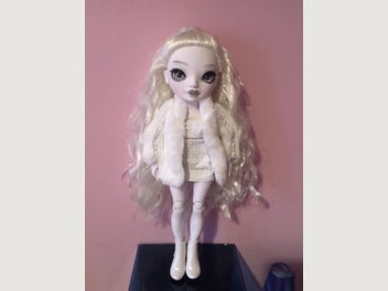 Image 1 of 6