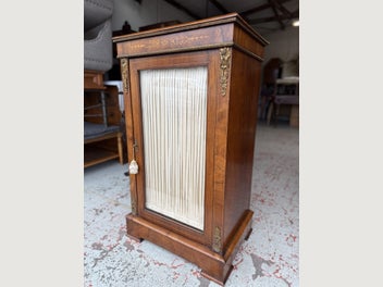 Image 1 of 20