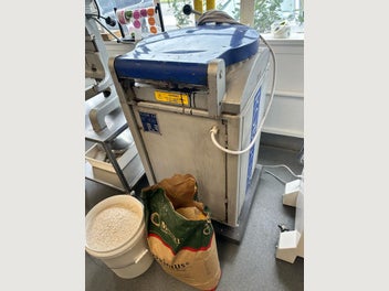 Image 1 of 6