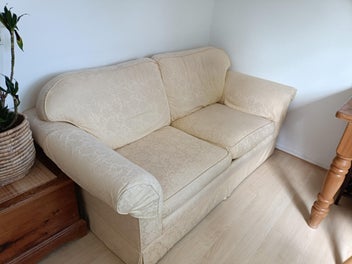 Image 1 of 7