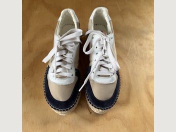 Image 1 of 6