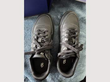 Image 1 of 7