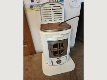 Image 1 of 7