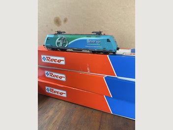 Image 1 of 4