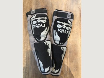 Image 1 of 6