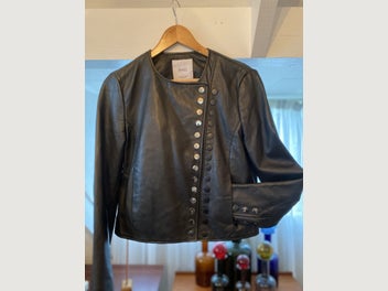 Image 1 of 5