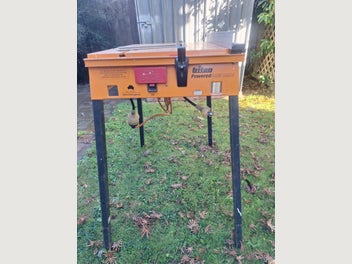 Image 1 of 6