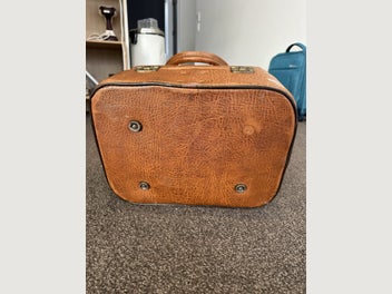 Image 1 of 5