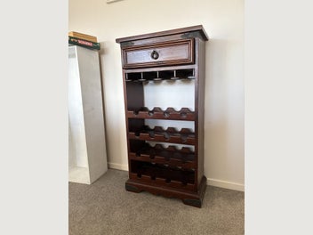 Image 1 of 7