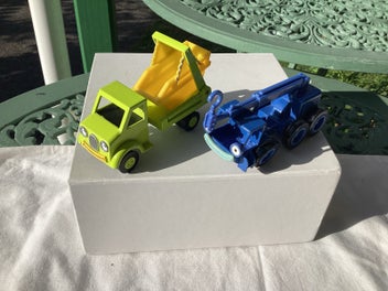Image 1 of 5